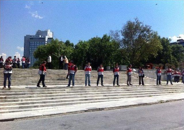 Gezi Parkı Kapatıldı