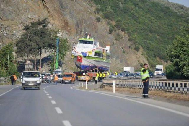 Gemi Karadan Böyle Taşındı