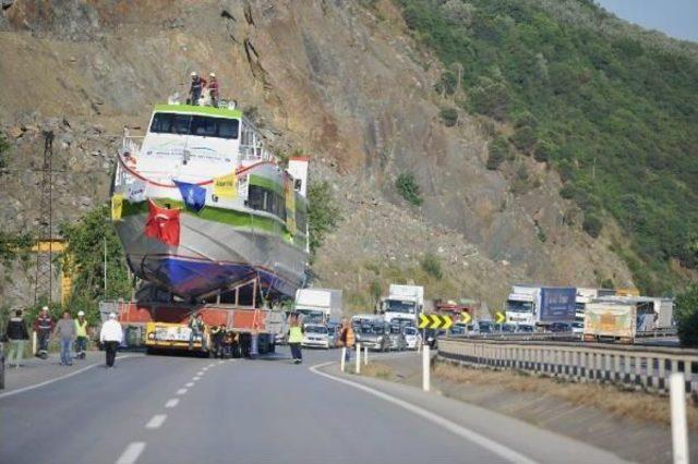 Gemi Karadan Böyle Taşındı