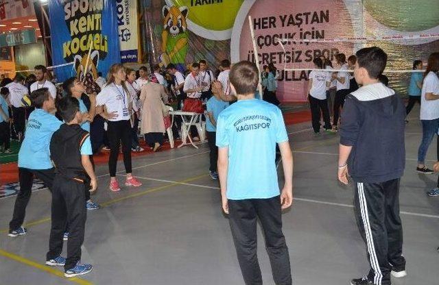 Kocaeli Spor Okulları Ligi Ve Şenliği Başladı