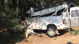 Balıkesir'in Dursunbey ilçesinde düğün dönüşü feci kaza