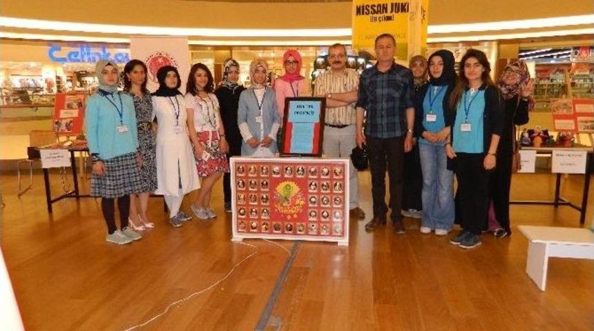 &Ouml;ğrencilerin Tarihe Yolculuk Sergisi B&uuml;y&uuml;k İlgi G&ouml;rd&uuml;
