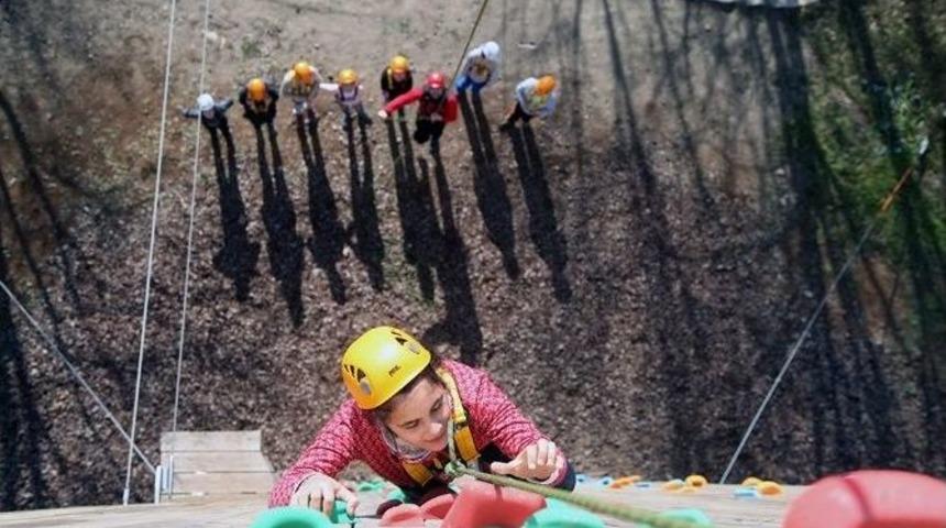 Macera Parkı Vatandaşları Bekliyor