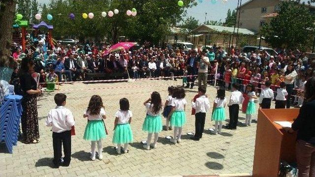 Anaokulu Öğrencilerinin Gösterisi Beğeniyle İzlendi