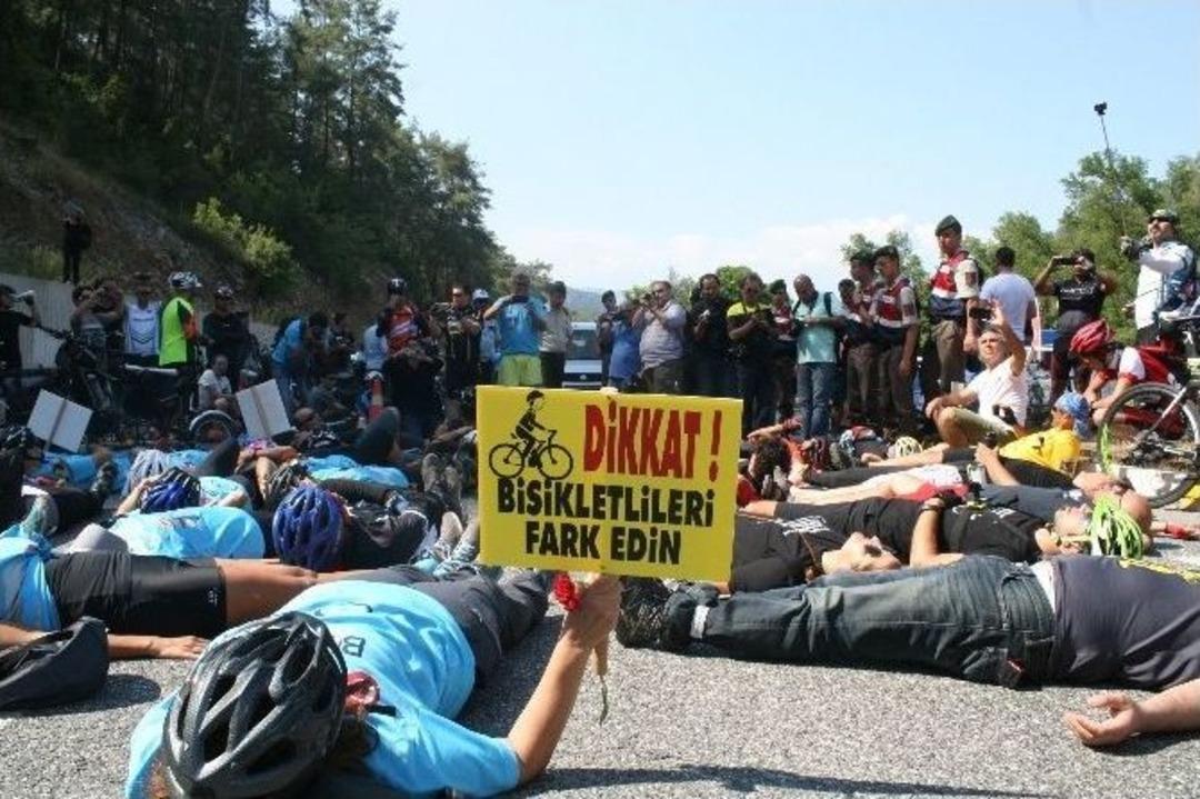 Marmaris&rsquo;te Fransız Bisiklet&ccedil;inin &Ouml;l&uuml;m&uuml;ne Protesto