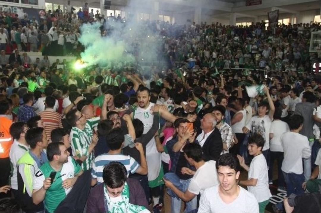 Giresun&rsquo;da T&uuml;rkiye Basketbol Ligi Kutlaması