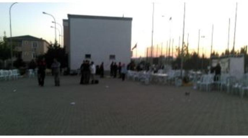 Akrabalar D&uuml;ğ&uuml;nde &Ccedil;atışı: 7 Yaralı