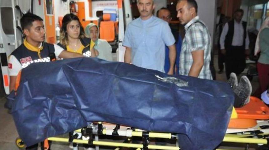 Adıyaman'da Devrilen Otomobildeki 4 Kadın Yaralandı