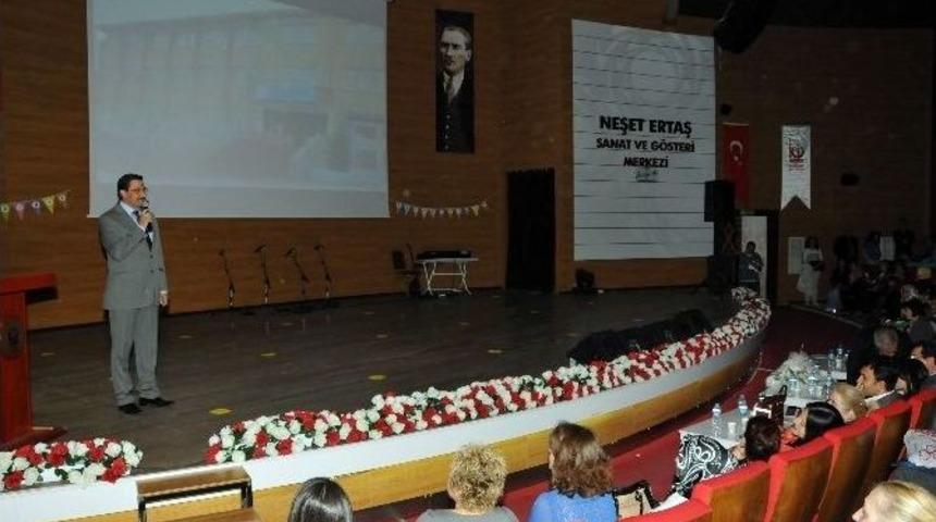 Başkan Ak Minik &Ouml;ğrencilerin Yıl Sonu G&ouml;sterisinde