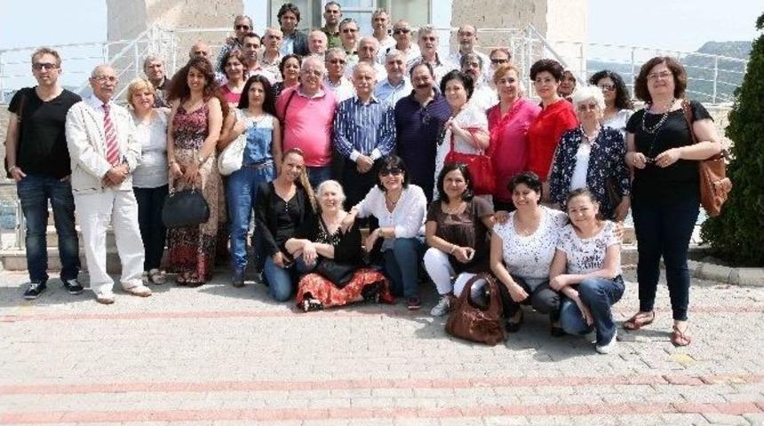 Bayraklı&rsquo;da Yetenekler Tek &Ccedil;atı Altında