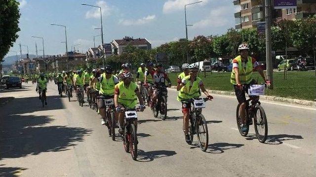 Bursalı Bisikletçiler Farkındalık İçin Pedal Çevirdi.