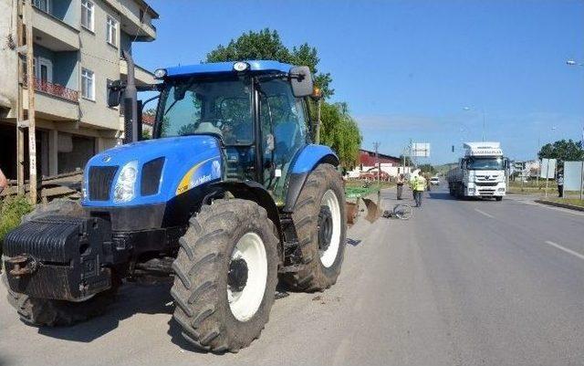 Traktörün Çarptığı Bisikletli Hayatını Kaybetti