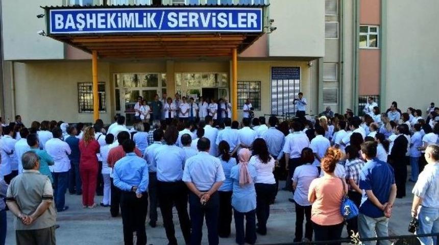 S&ouml;ke&rsquo;de Doktorlar Ve Sağlık &Ccedil;alışanları İş Bıraktı