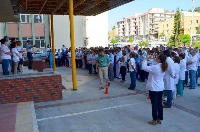 S&ouml;ke&rsquo;de Doktorlar Ve Sağlık &Ccedil;alışanları İş Bıraktı 1