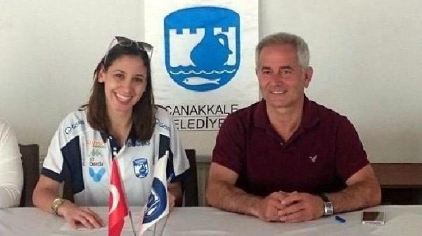 Çanakkale Belediyespor Tuğçe'yi Renklerine Bağladı
