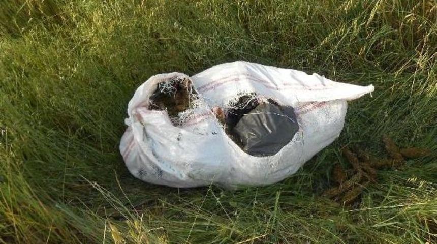 Otomobilden Atılan &Ccedil;uvaldan 30 Kilo Esrar &Ccedil;ıktı