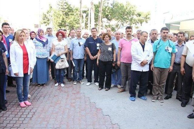 Mersin’de Doktorlar 15 Dakika İş Bıraktı