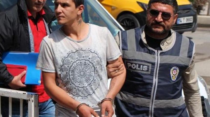 Marketten Aldığı I&ccedil;kinin Parasını &Ouml;demedi, Kasiyeri &Ouml;l&uuml;mle Tehdit Etti