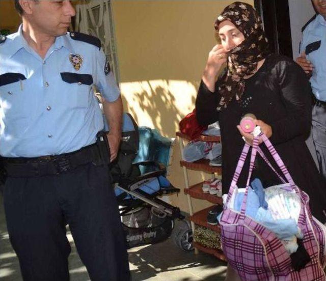 Sabaha Karşı Uyuyan Eşini Boğdu, Polisi Arayıp Teslim Oldu