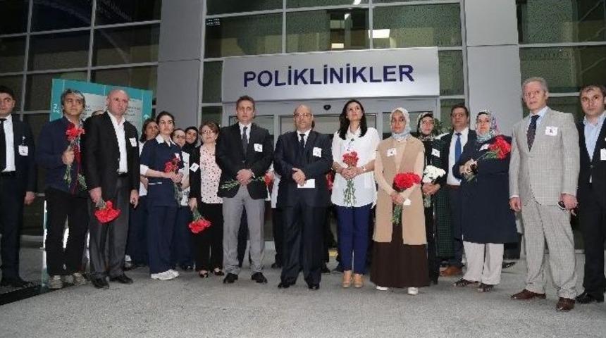 Erzurum Kamu Hastaneleri Birliği Genel Sekreterliğince Samsunda G&ouml;revi Başında Silahla Vurularak Şehit Edilen Op.dr. Kamil Furtun&rsquo;a Yapılan Saldırıyı Kınamak İ&ccedil;in Basın A&ccedil;ılaması Yapıldı