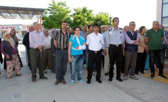 Manisa da Sağlıkçıların Eylemi Uzayınca Hastalar Tepki Gösterdi 1