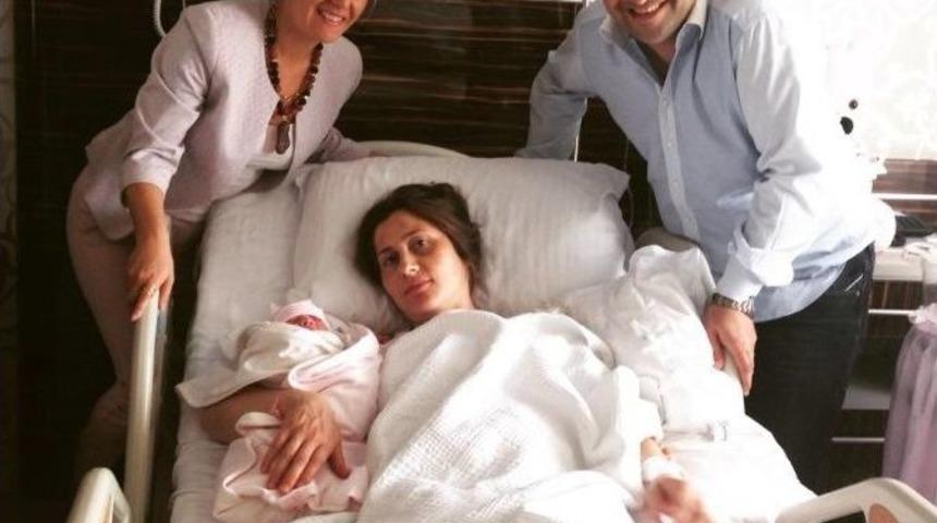 G&uuml;rsoy &Ccedil;iftinin Mutlu G&uuml;n&uuml;