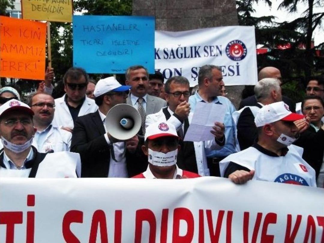 Trabzon&rsquo;da, Dr. Kamil Furtun&rsquo;un &Ouml;ld&uuml;r&uuml;lmesine Tepki