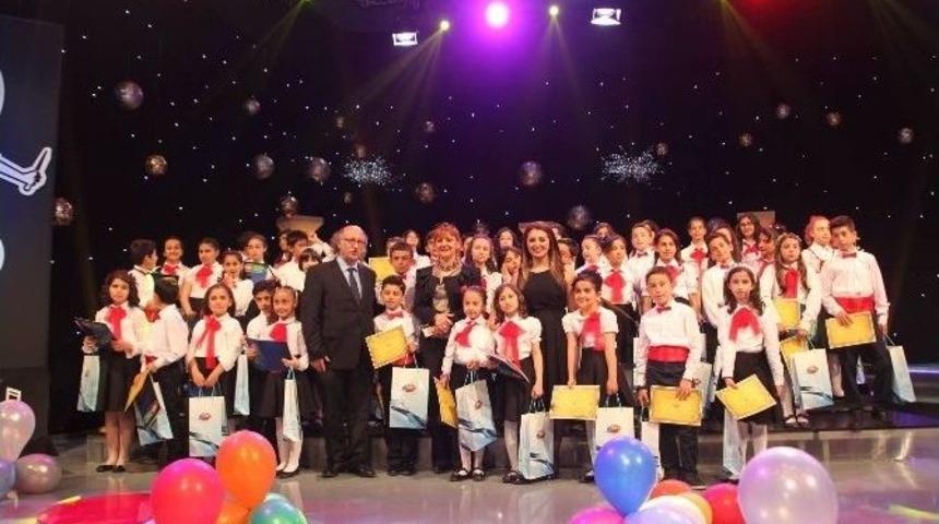Thm &Ccedil;ocuk Korusu &Acirc;şık Reyhani St&uuml;dyosunda Yılsonu Konseriyle M&uuml;zikseverlerle Buluştu