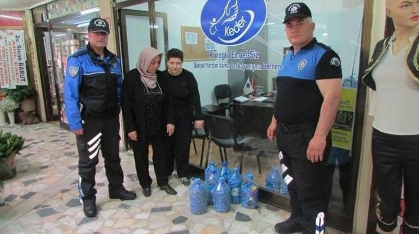 Toplum Destekli Polislerden &Ouml;rnek Davranış