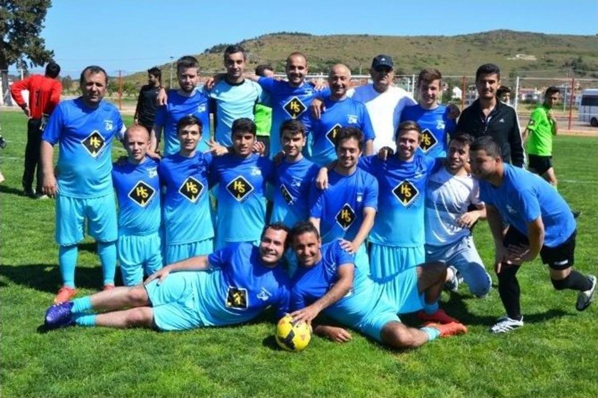 T&uuml;rkiye Faal Hakemleri Geleneksel Futbol Turnuvası Ayvalık&rsquo;ta Yapıldı
