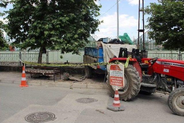 Gaziantep’te Temizlik İşçileri El Bombasına Benzer Cisim Buldu