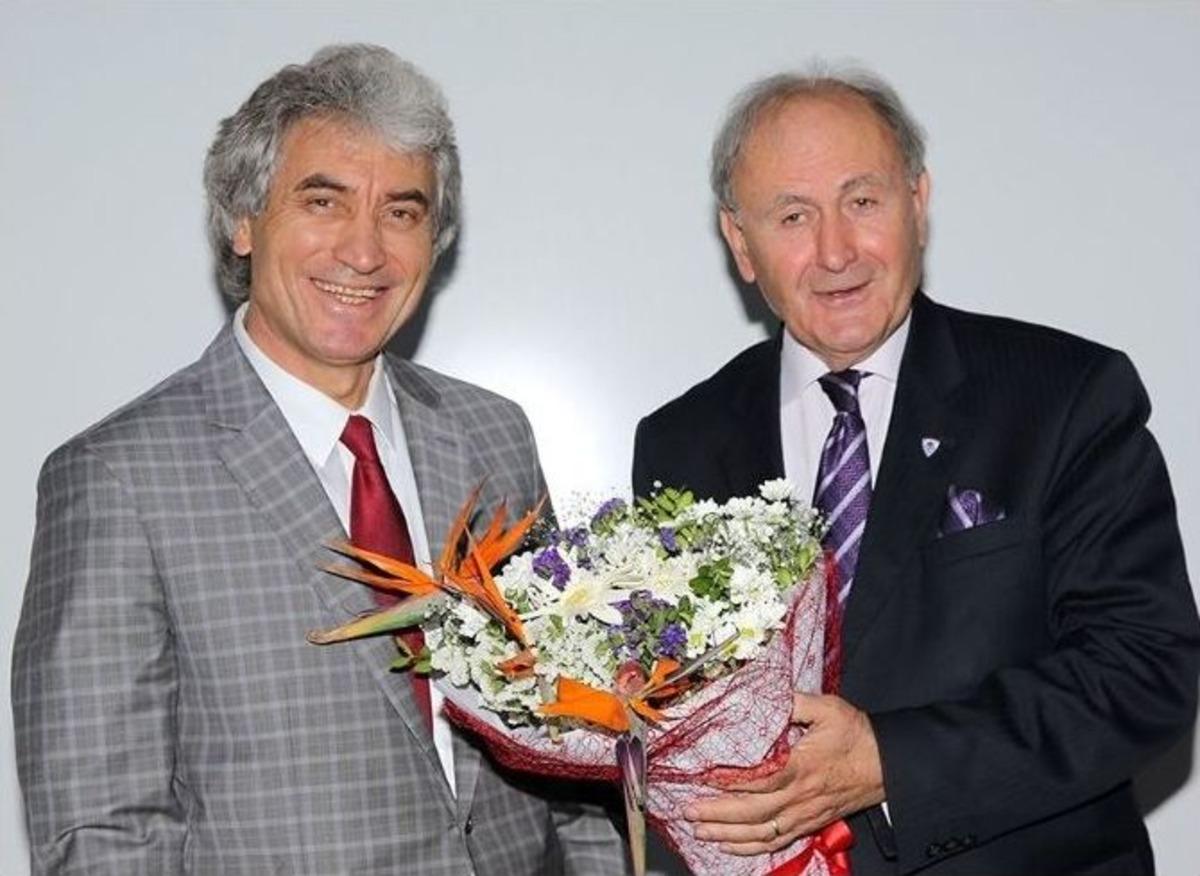 Hocaların, Hocası Ar&uuml;&rsquo;de Konferans Verdi
