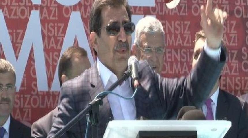 Bakan G&uuml;ll&uuml;ce: Sandığın B&ouml;ğr&uuml;ne, B&ouml;ğr&uuml;ne, B&ouml;ğrune Oyunuzu Atınız