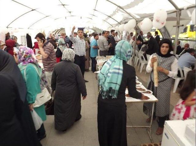 Yetimler Yararına Kermes Açıldı 1