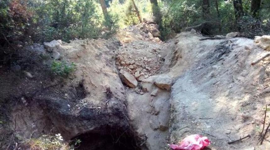 &Ccedil;anakkale'de Ka&ccedil;ak Kazıya 5 G&ouml;zaltı