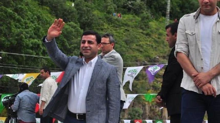 Demirtaş: İnan&ccedil;larımızı Yuhalatarak Oy Toplamaya &Ccedil;alışıyorlar