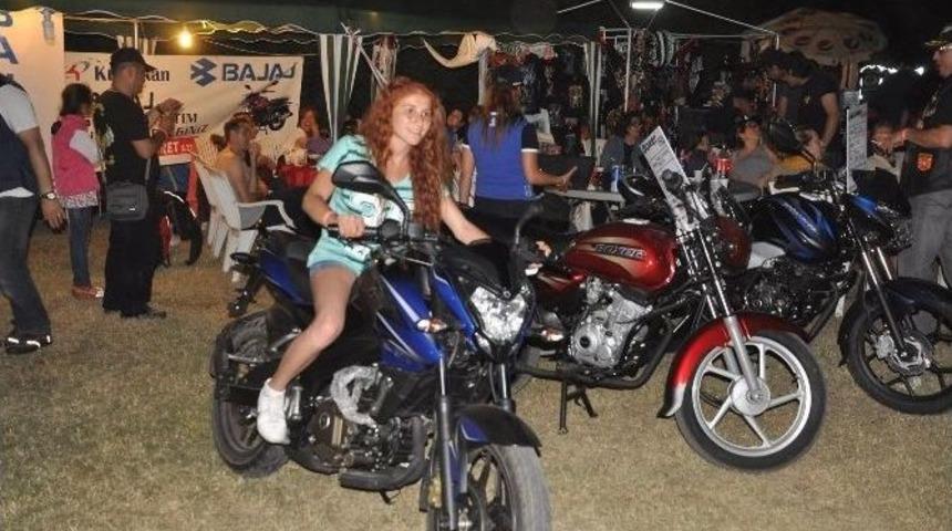 Motosiklet Tutkunları Kuşadası&rsquo;nda Buluştu