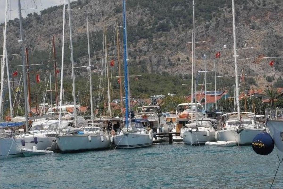 G&ouml;cek Esnafı Charter Teknelerin Belediye Marinaya Yanaşmasını İstiyor
