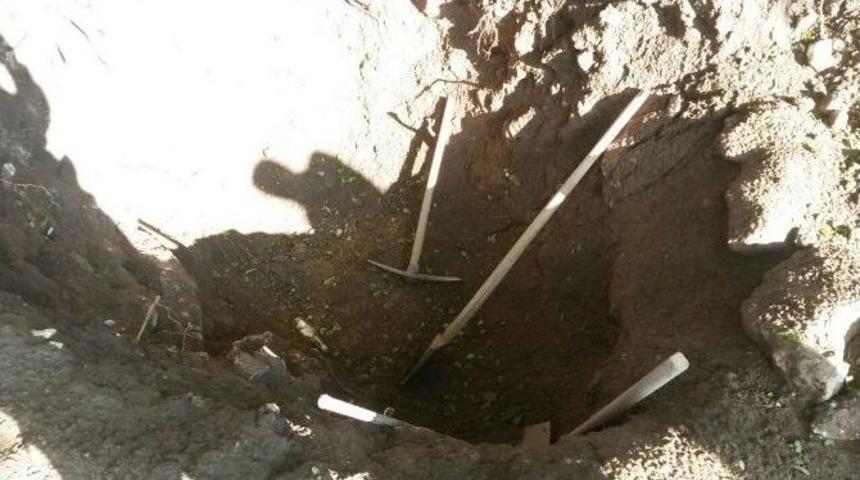 Diyarbakır&rsquo;da Ka&ccedil;ak Kazı Yapan 3 Şahıs Yakalandı