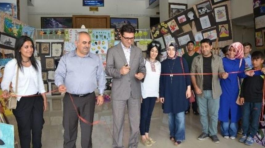 Silvan&rsquo;da K&ouml;y Okulu &Ouml;ğrencileri Resim Sergisi A&ccedil;tı