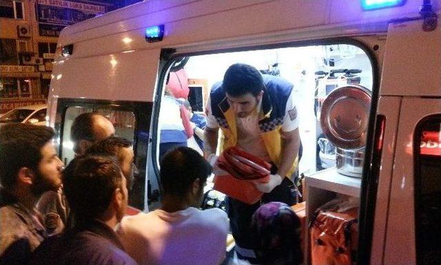 Eşler Arasındaki Kavga Kanlı Bitti: 2 Yaralı 1