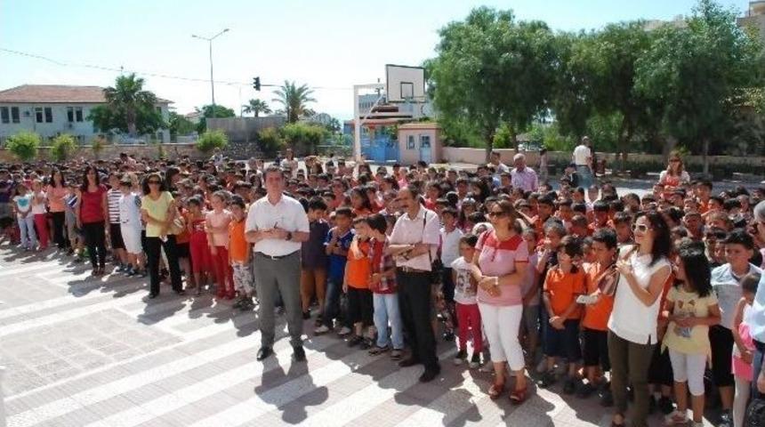 Didim&rsquo;de Kitap Kurtları &Ouml;d&uuml;llerini Aldı