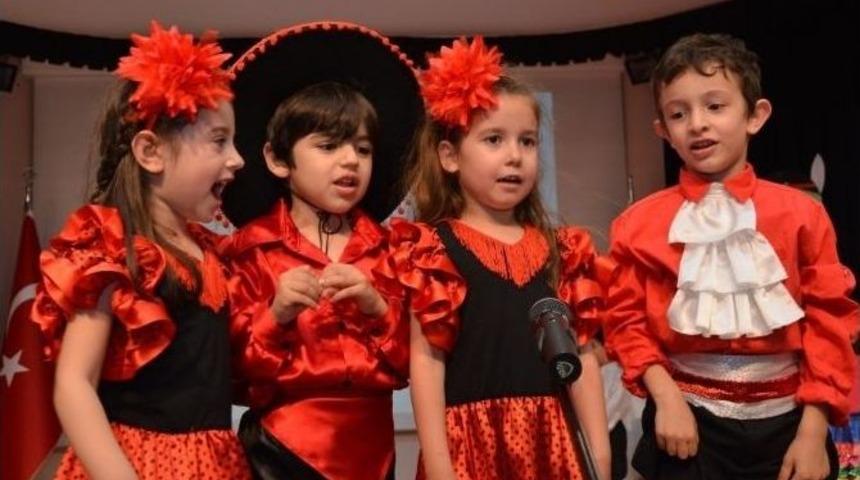 &Ccedil;om&uuml; Kreş 4 Yaş Grubu Yılsonu Etkinliği Ger&ccedil;ekleştirdi