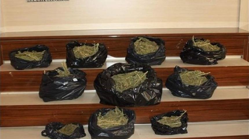 Gaziantep&rsquo;te 17 Kilo Esrar Ele Ge&ccedil;irildi