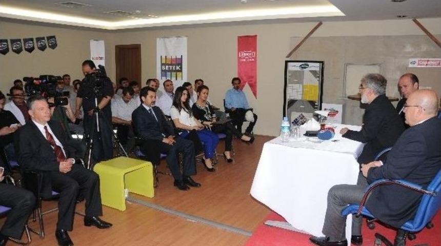 Enerji Ve Tabii Kaynaklar Bakanı Taner Yıldız: