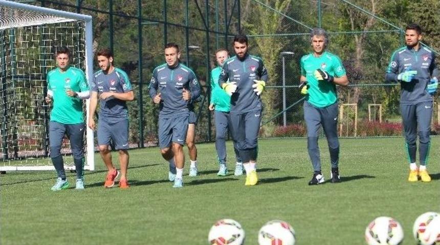 Sezonu Erken Kapatan A Milliler Antrenmana &Ccedil;ıktı