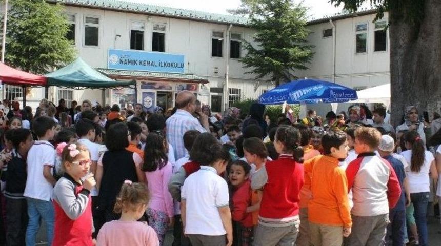 Okulları İ&ccedil;in Kermes D&uuml;zenlediler