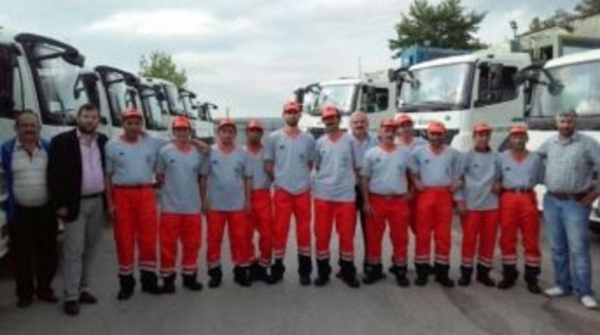 Temizlik İşlerinde Yaz Kıyafetleri Dağıtıldı