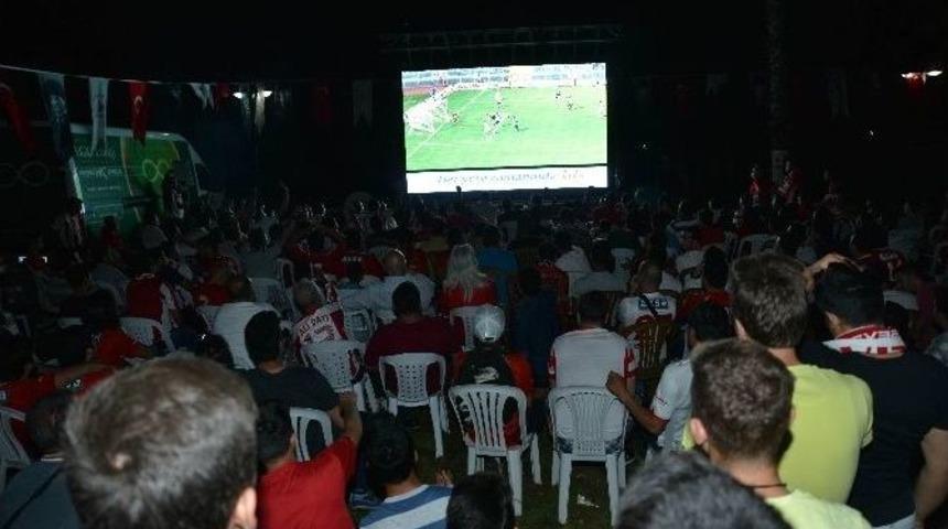 Antalya Final Coşkusunu Muratpaşa&rsquo;da Yaşadı