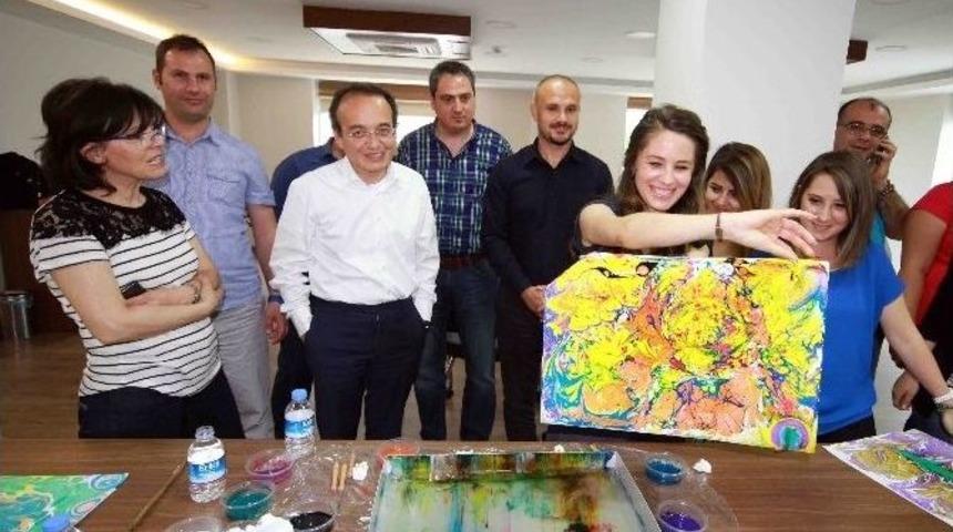 Tredaş &Ccedil;alışanları Ebru Sanatına İlgi G&ouml;sterdi